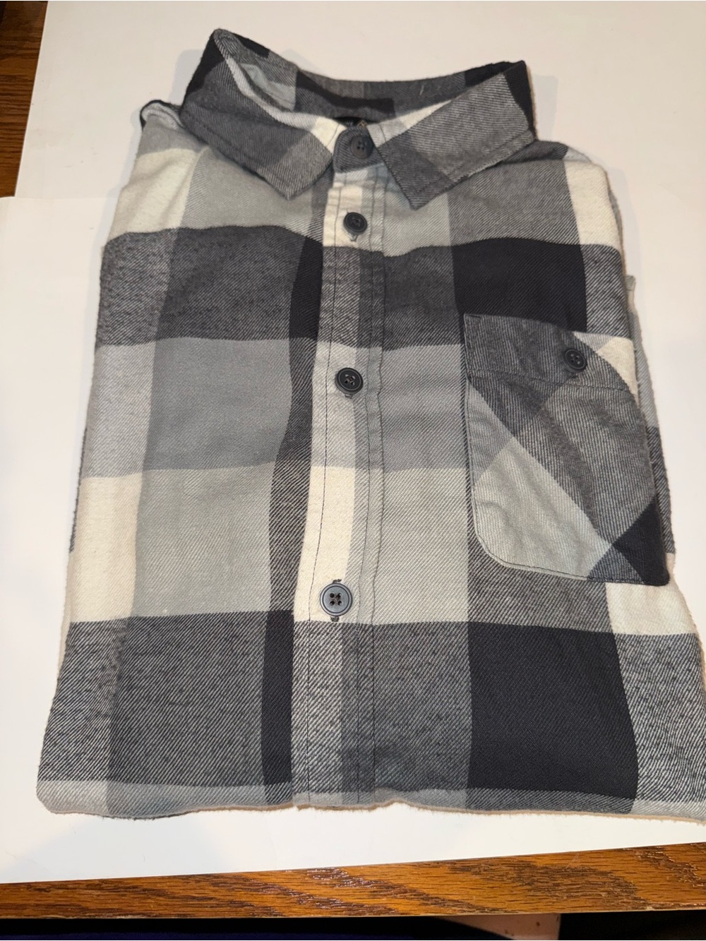 Alpine Design Men's Black & Gray Plaid Button-Down Flannel Shirt Medium